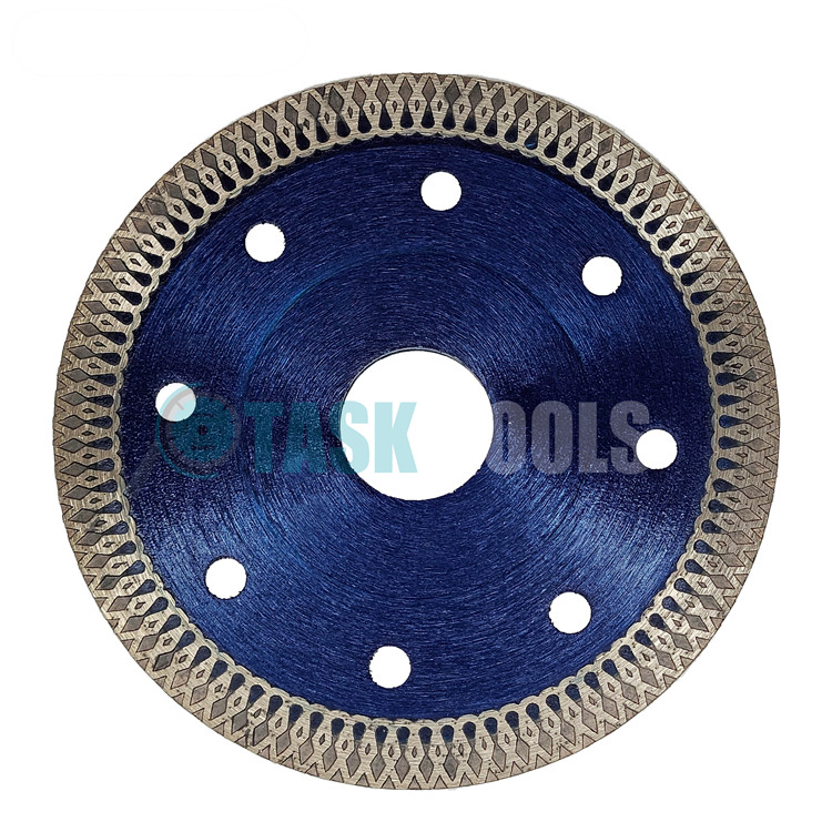 Hot pressed diamond saw blade